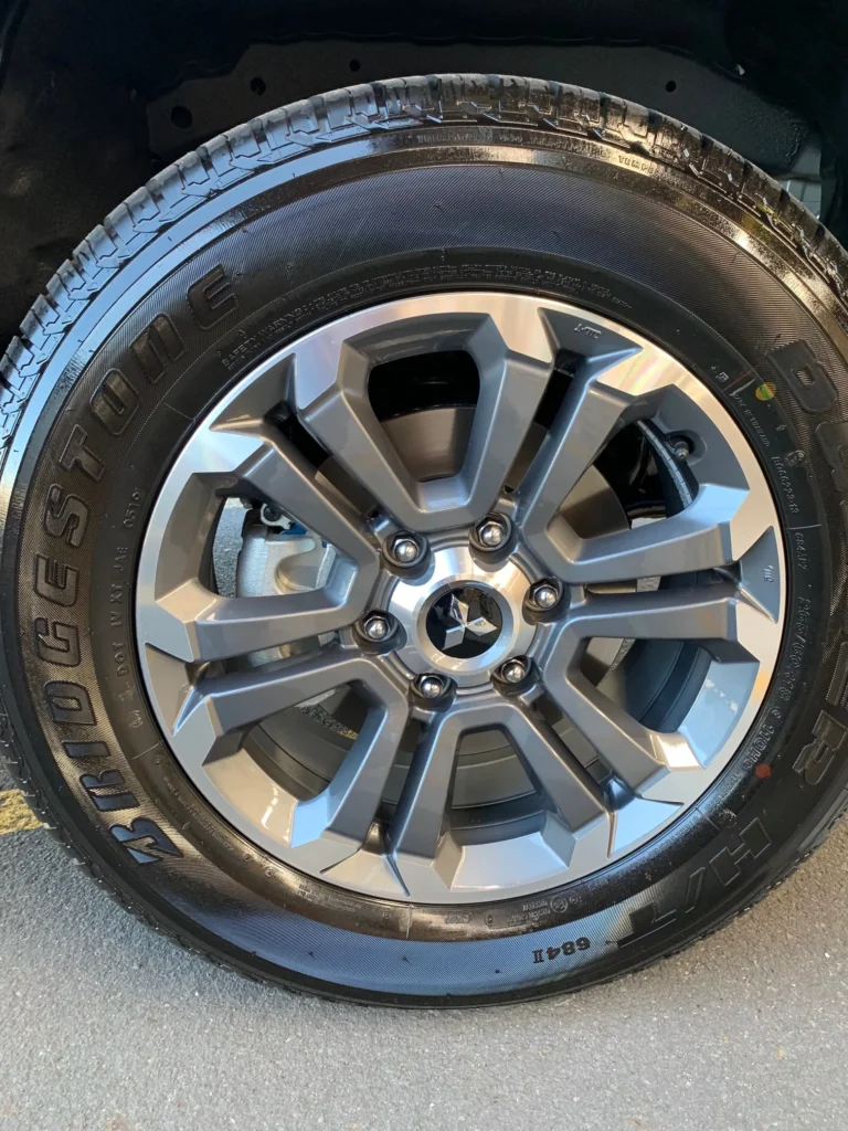 WEBW-OEMITTRI – OE CARBON OE MITSUBISHI TRITON 2019